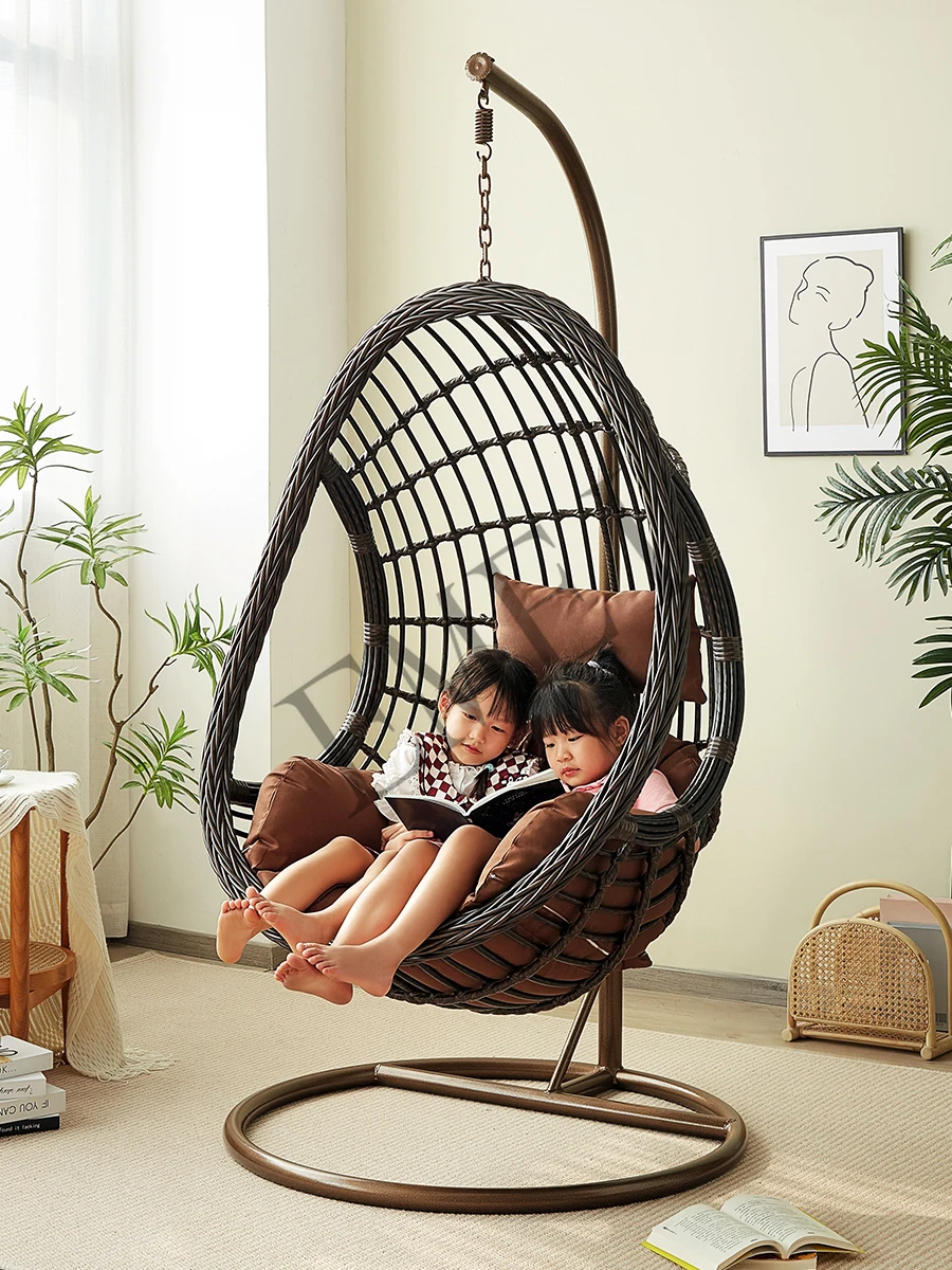 Sedia a dondolo sospesa in rat - Outdoor Furniture Metal Chairs recensione e prezzo